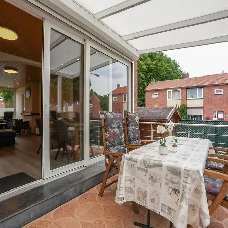 Terraced House In With A Garden *