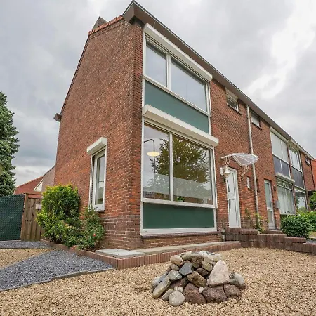 Holiday home Terraced House In With A Garden *