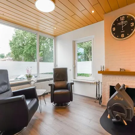 Terraced House In With A Garden Holiday home *