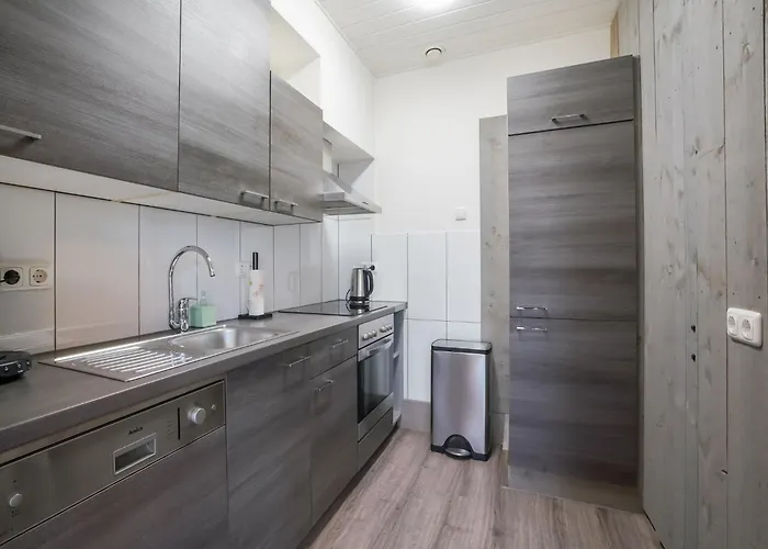 With Garden, Limburg كيركراد