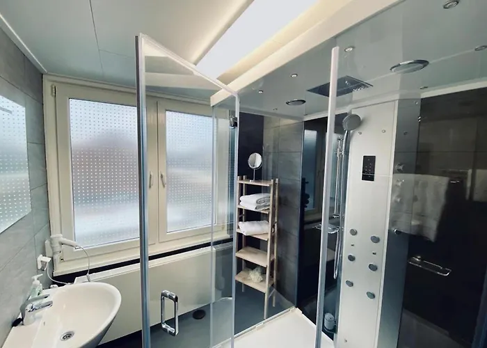 With Garden, Limburg بيت للعطل