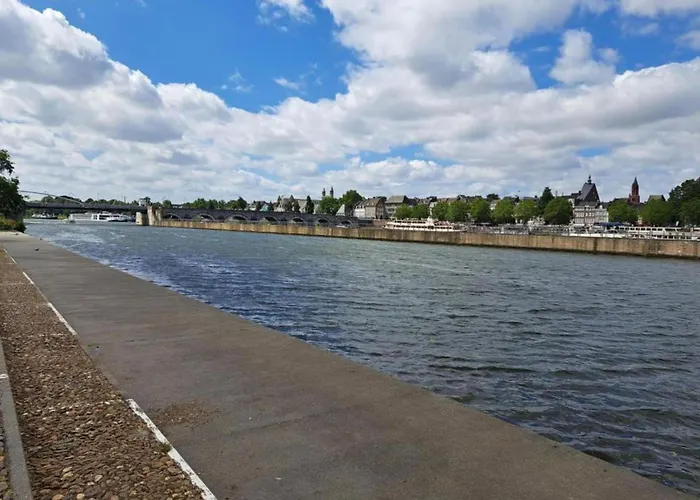 With Garden, Limburg Holiday home *