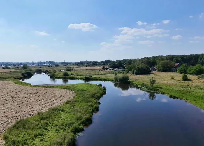 With Garden, Limburg بيت للعطل كيركراد