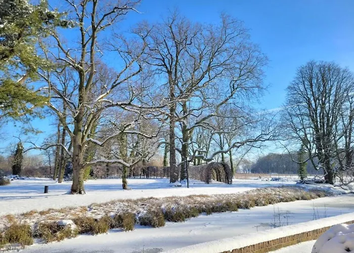 With Garden, Limburg بيت للعطل